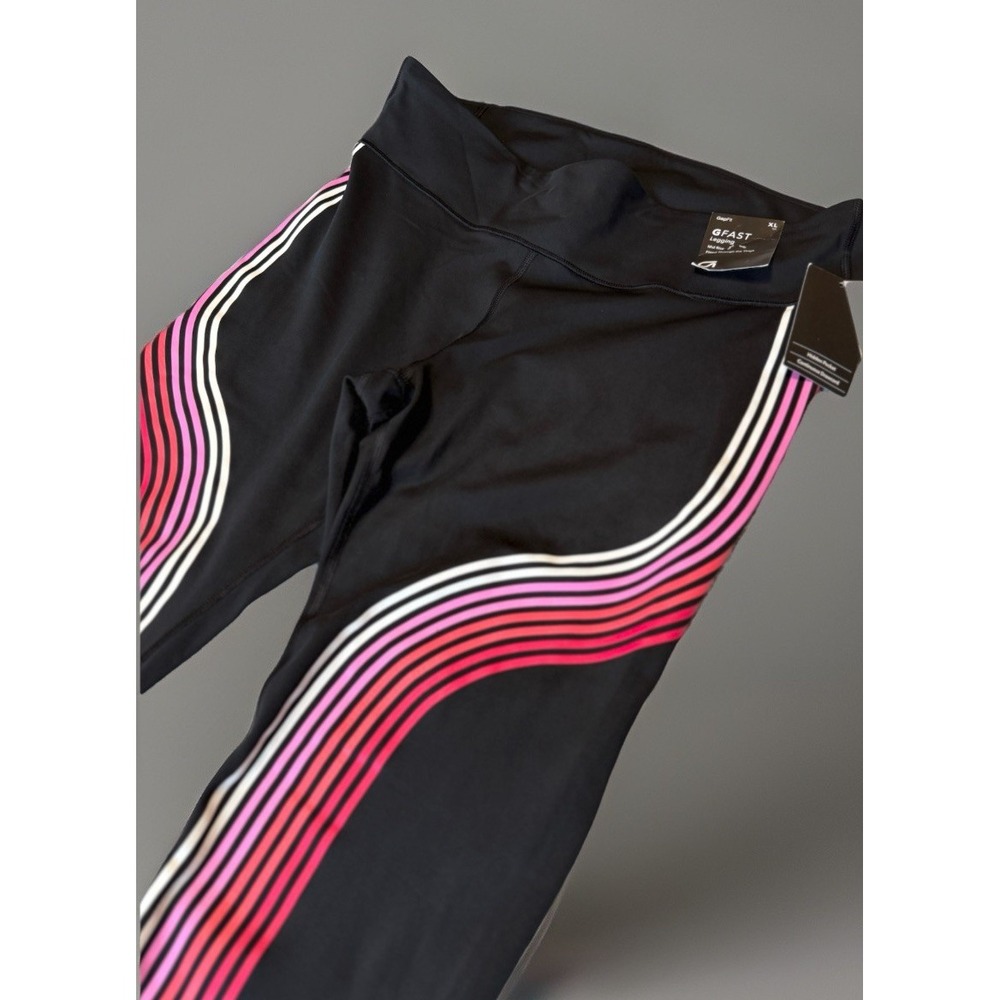 NWT GapFit Mid Rise‎ Capri Leggings Grafiti Print Womens Size XL - Picture 2 of 8